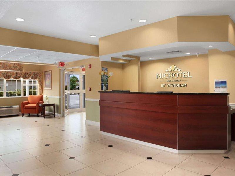 Microtel Inn & Suites By Wyndham Панама-Сити Экстерьер фото